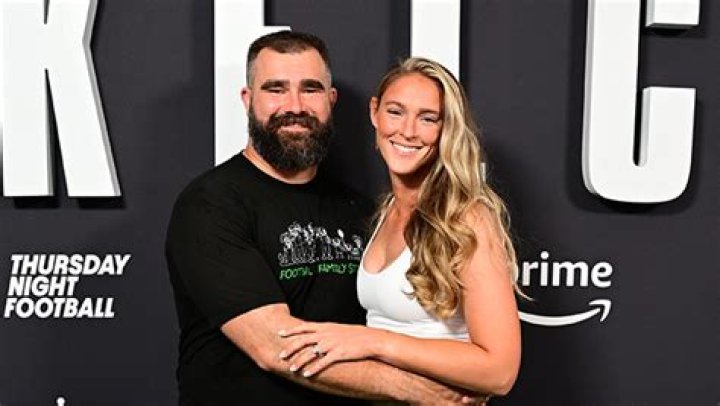 Fan Apologizes to Jason Kelce’s Wife Kylie for Screaming at Her
