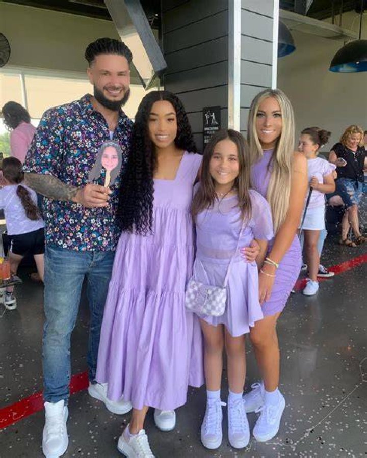 Find Out About All 4 Children – Hollywood Life
