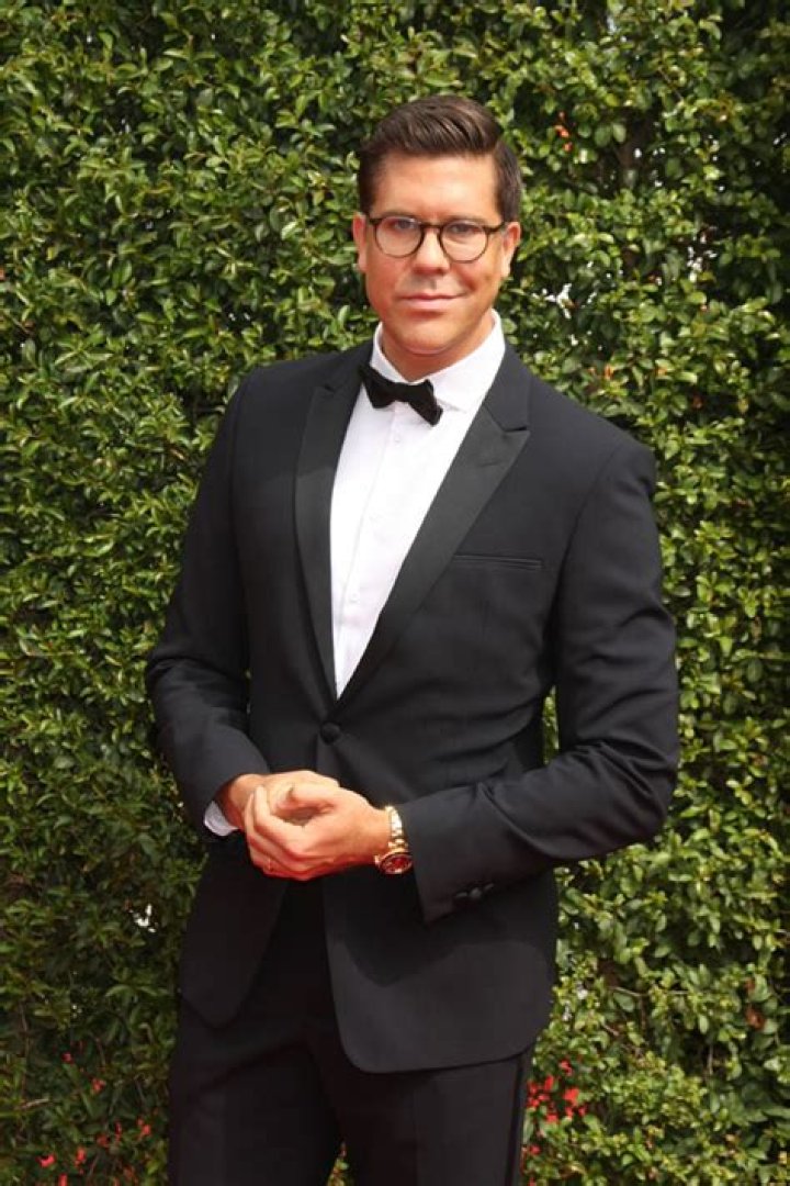 Fredrik Eklund Leaving ‘Million Dollar Listing’ After 11 Years – Hollywood Life