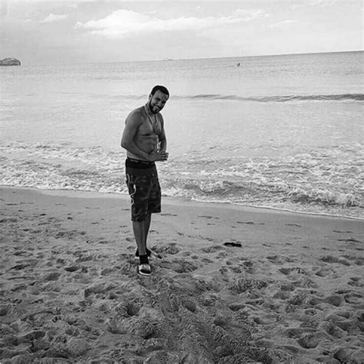 French Montana & Rosa Acosta’s Hawaii Vacation — PICS