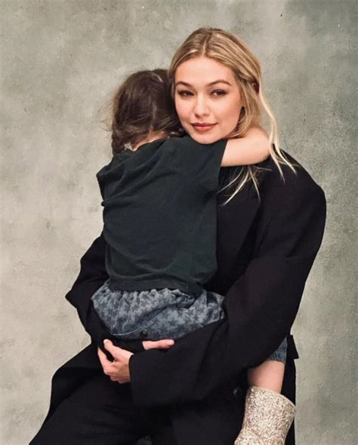 Gigi Hadid & Daughter Khai Hold Hands In Adorable New Photos – Hollywood Life