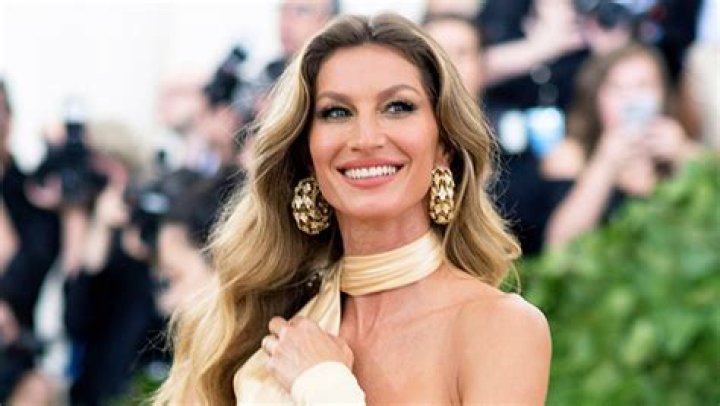 Gisele Bundchen Talks Dating & Her Relationship Status After Divorce – Hollywood Life