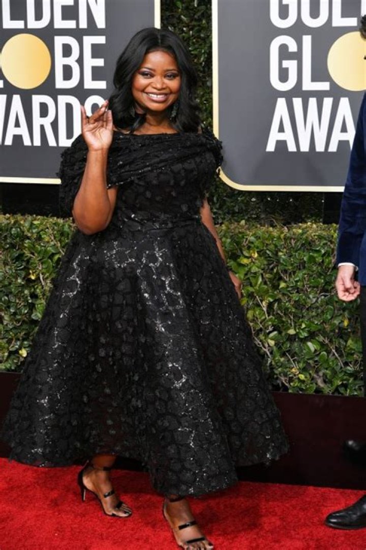 Golden Globes Arrivals 2019 — See The Red Carpet Pictures