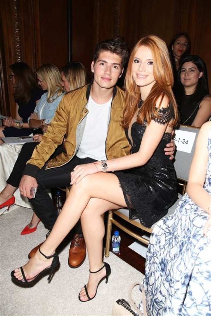 Gregg Sulkin & Bella Thorne: Photos – Hollywood Life