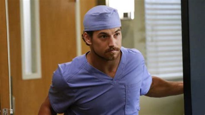‘Grey’s Anatomy’s Giacomo Gianniotti: How MerLuca Romance ‘Moves Forward’ When Show Returns
