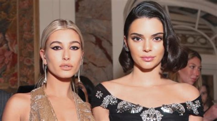 Hailey Bieber Wears Blue Bikini & Drinks Tequila With Kendall Jenner – Hollywood Life
