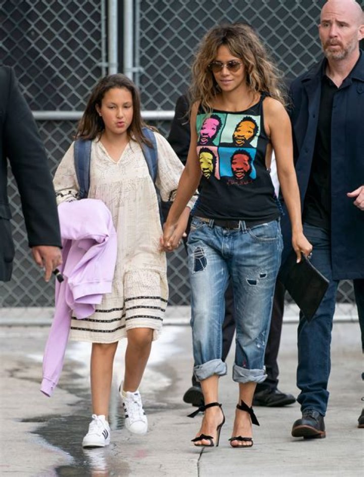 Halle Berry Rocks Cut-Off T-Shirt & Bikini Bottoms While Skateboarding Through The Streets