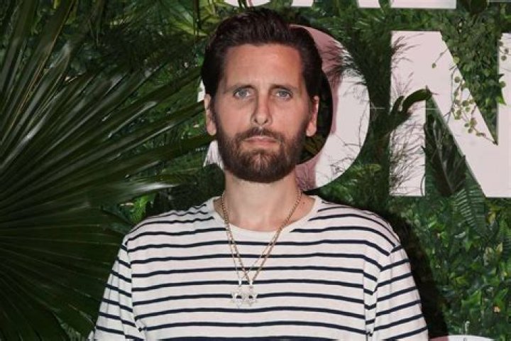 Hana Cross: 5 Things To Know About The Model, 23, Spotted On Dinner Date With Scott Disick