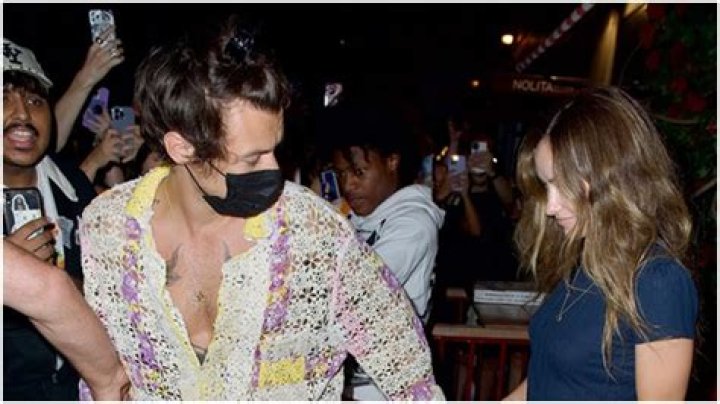 Harry Styles Believes He & Olivia Wilde Are On ‘A Pause’: ‘Neither Will Say It’s Over’ (Exclusive)