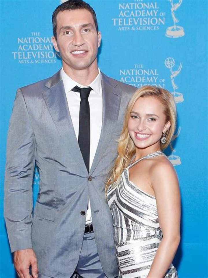 Hayden Panettiere Spotted In Bar Fight In Los Angeles As Ex Wladimir Klitschko Fights in Ukraine