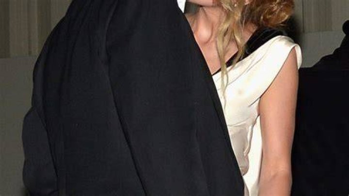 Hot Makeout Session Amidst Breakup Rumors – Hollywood Life