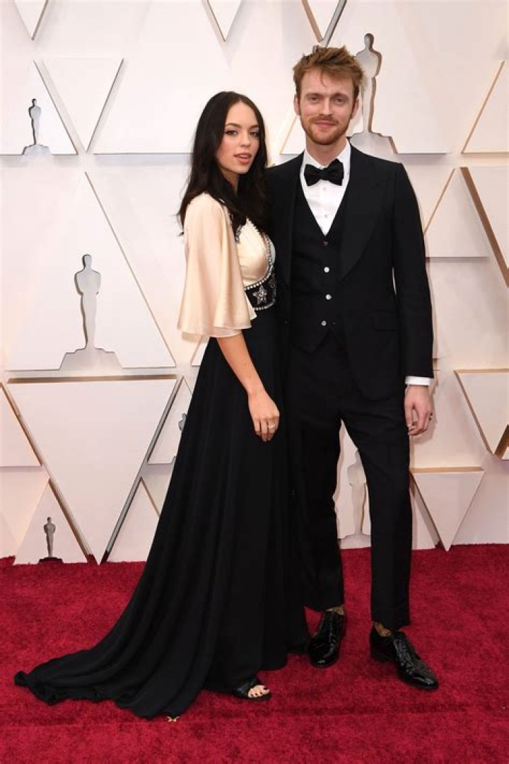 Hottest Couples On The Oscars Red Carpet — Photos