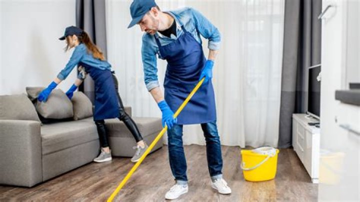 Housekeeper Tried To Get Help (Listen) – Hollywood Life
