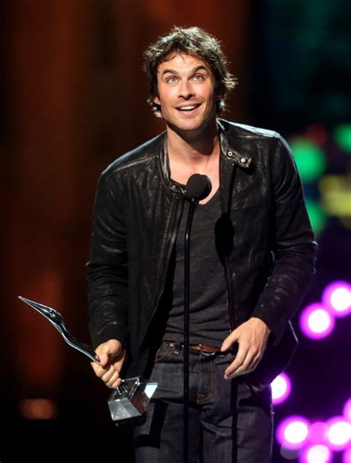 Ian Somerhalder Accepts Best Threesome For ‘Vampire Diaries’ At YHAs – Hollywood Life