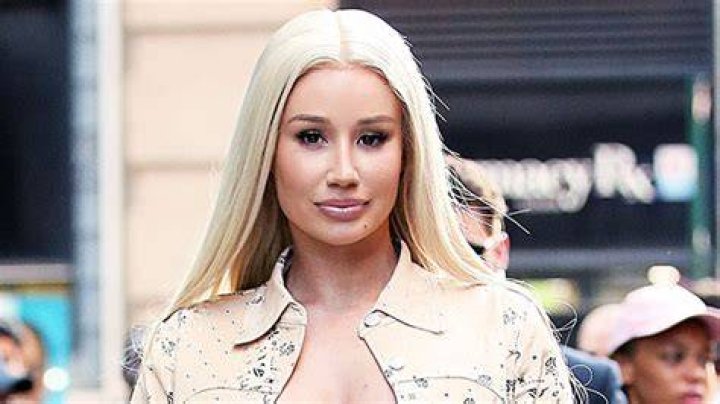 Iggy Azalea Shaves Her Head & Gets Red Hair Makeover In New TikTok Video – Hollywood Life