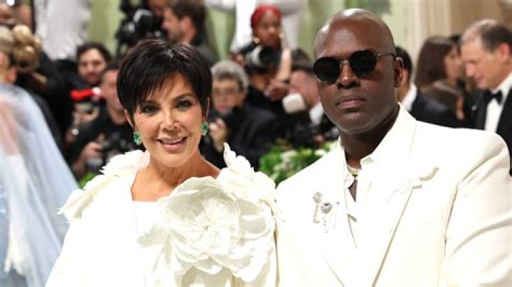 Is Kris Jenner Getting Married? She Talks Diamond Ring In Exclusive Interview – Hollywood Life
