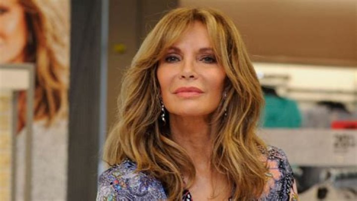 Jaclyn Smith Wraps Up In Cozy Sweater: Photo – Hollywood Life