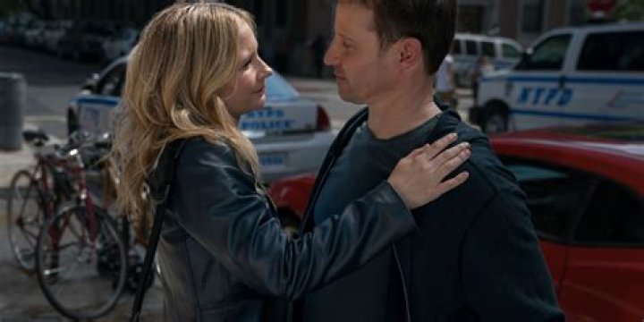 Jamie & Eddie Kissing In New Photos — Romance Finally Happening? – Hollywood Life