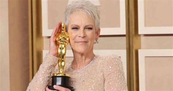 Jamie Lee Curtis Gave Her Oscar Statue They/Them Pronouns – Hollywood Life