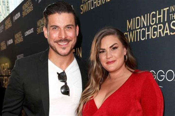 Jax Taylor Not Wearing Wedding Ring From Brittany Cartwright — Pics – Hollywood Life
