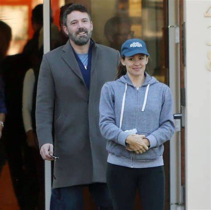 Jennifer Garner Avoiding ‘Media Circus’ Surrounding Ben Affleck & J.Lo’s Rekindled Romance