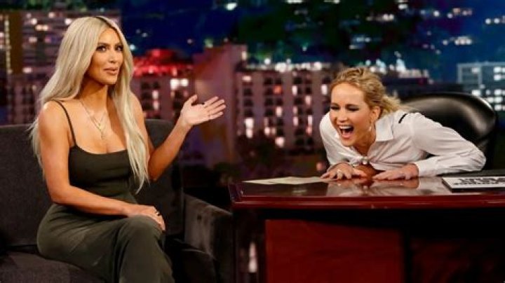 Jennifer Lawrence Asks Kim Kardashian Awkward Reggie Bush Question On TV – Hollywood Life