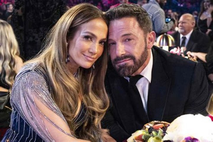 Jennifer Lopez Rocks Red Maxi Dress For House Hunting With Ben Affleck – Hollywood Life