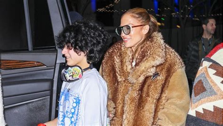 Jennifer Lopez Takes Daughter Emme To SZA’s Concert In LA: Photos – Hollywood Life