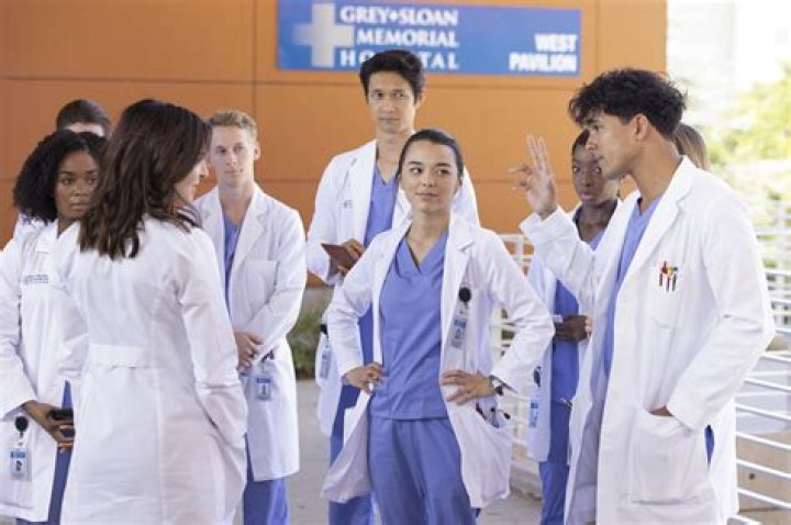 Jesse Williams Discusses Future Of Grey’s Anatomy Without Ellen Pompeo – Hollywood Life