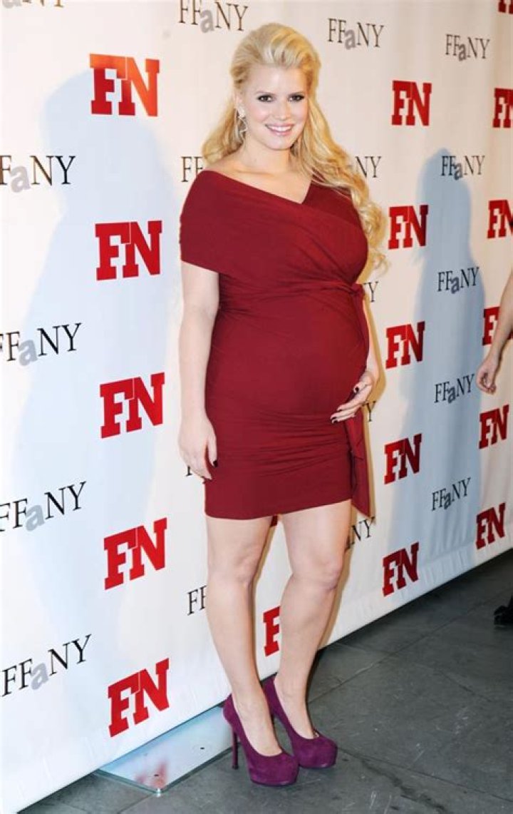 Jessica Simpson's Pregnancy Fashion: Her Big Hits & Major Disasters — See Pics