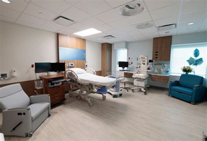 Jessica Simpson Ditches $500,000 Birthing Suite For C-Section