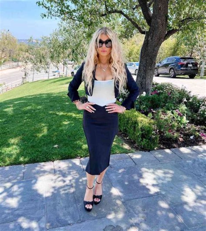 Jessica Simpson Rewears Gucci Skirt From ‘Newlyweds’ Press Tour – Hollywood Life