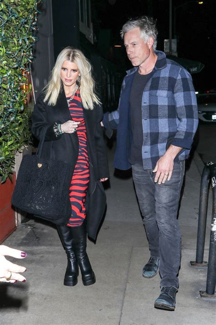Jessica Simpson Rocks Black Dress In Sweet Birthday Message To Herself – Hollywood Life