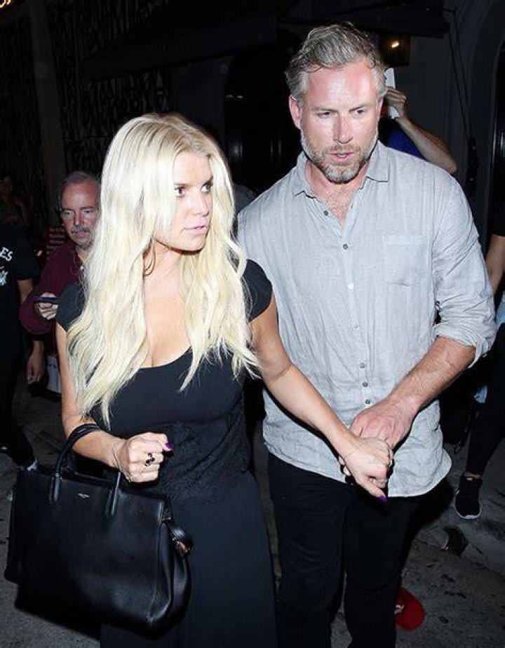Jessica Simpson’s Husband In Cheating Scandal – Hooking Up With Nanny? – Hollywood Life