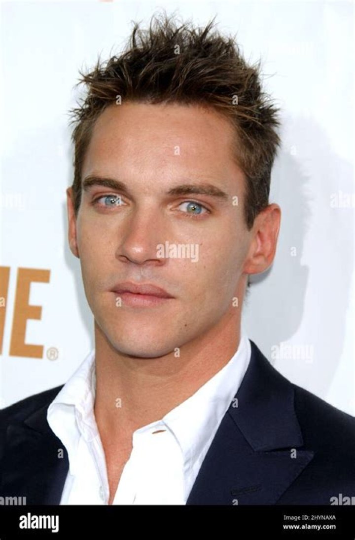 Jonathan Rhys Meyers – Hollywood Life