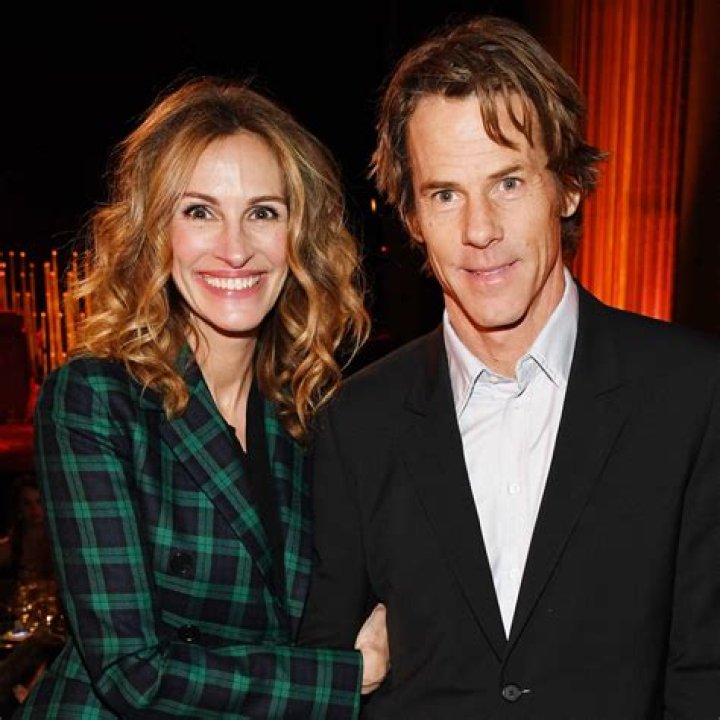 Julia Roberts’ Husband Danny Moder Shares Rare Video Of Son Henry – Hollywood Life