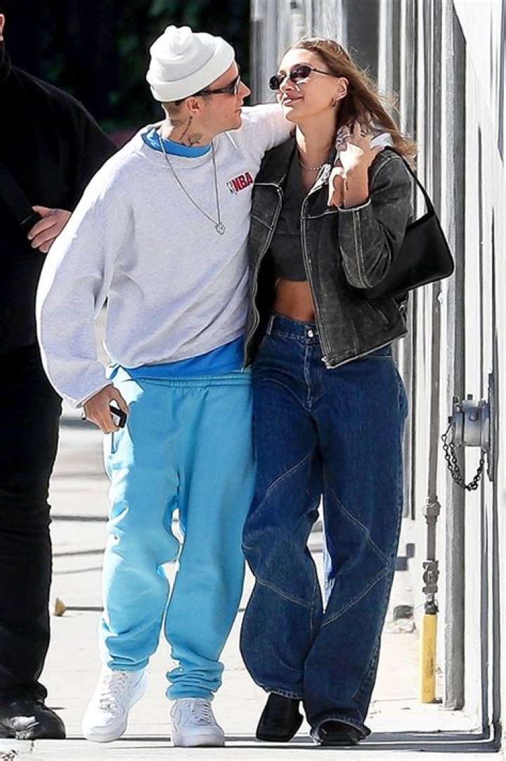 Justin Bieber & Hailey Baldwin Go To Brunch After She Was Hospitalized – Hollywood Life