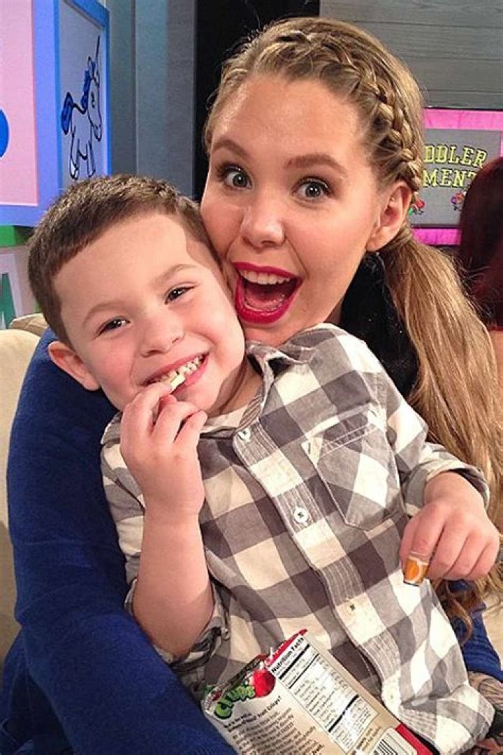 Kailyn Lowry Reveals She’s Pregnant Again — Recap – Hollywood Life