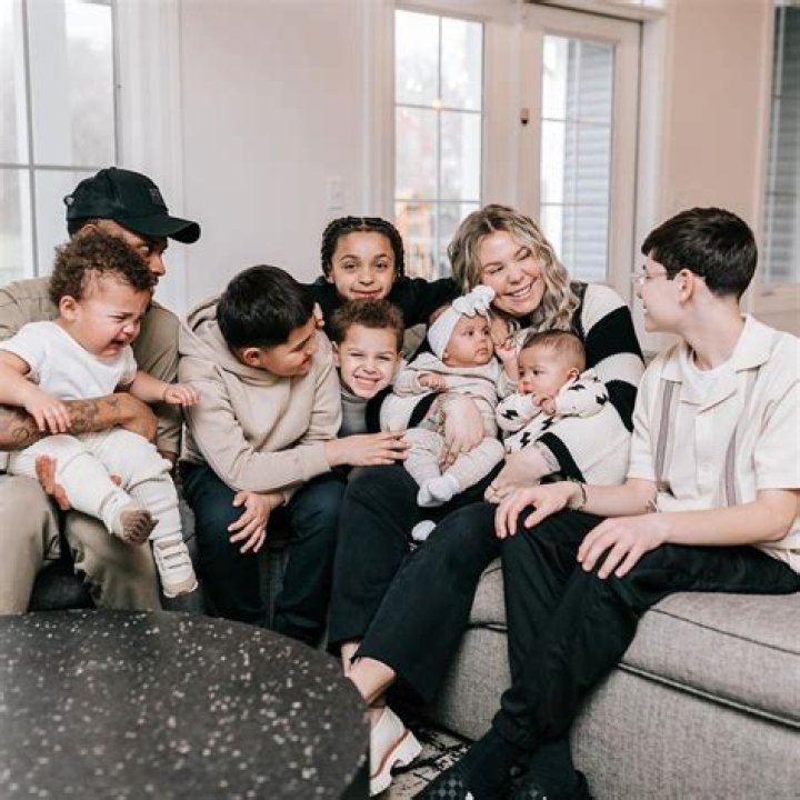 Kailyn Lowry Says She Won’t Get Coronavirus Vaccine For Her Kids & Fans Clapback