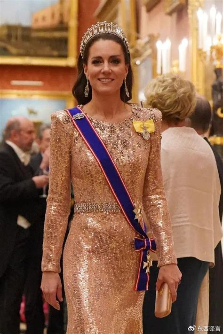 Kate Middleton Stuns After Baby At St. Mary’s Hospital