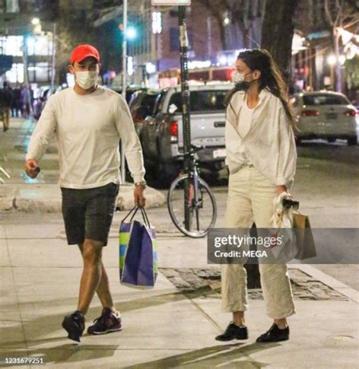 Katie Holmes Cuddles Close To New BF Emilio Vitolo Ahead Of Their 1st Thanksgiving As A Couple