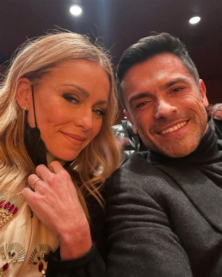 Kelly Ripa & Mark Consuelos Look So In Love In Throwback Pic From Her 51st Birthday: ‘Lets Go Back’