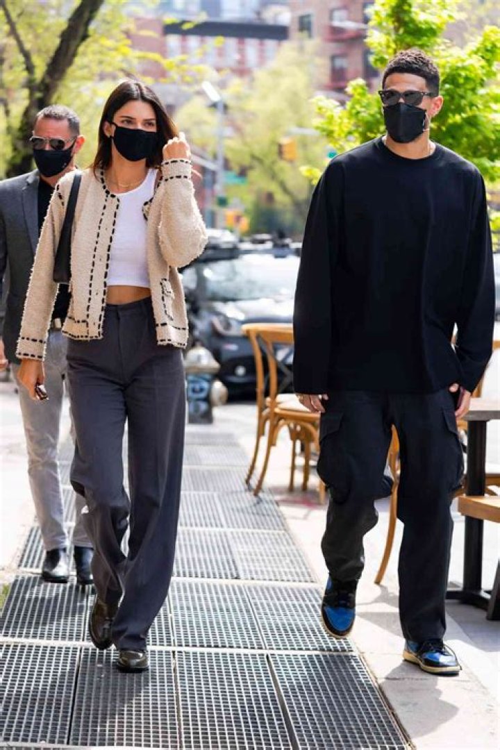 Kendall Jenner & BF Devin Booker Hold Hands On Romantic Dinner Date In L.A. — See Pics