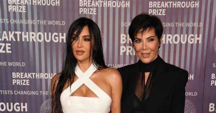 Kendall & Kylie Jenner Get Glammed Up For Family Dinner With Kim Kardashian & Mom Kris At Craig’s