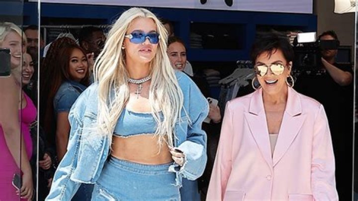 Khloe Kardashian Channels Britney Spears In Blonde Hair & Denim – Hollywood Life