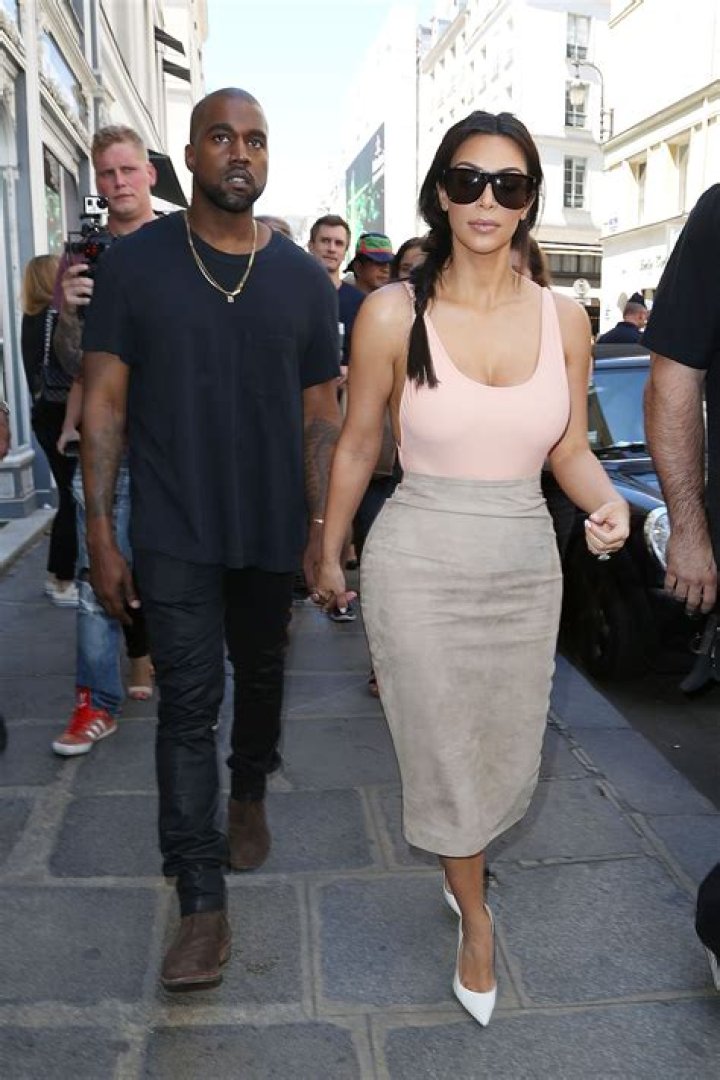 Kim Kardashian, Kanye West & More Squeezes – Hollywood Life