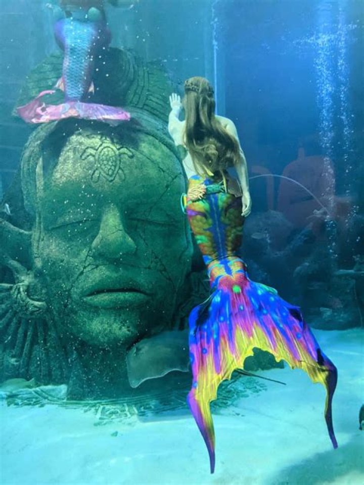 Kim Kardashian Rocks A Bikini & Looks Like A ‘Beautiful’ Mermaid In New Underwater Photo