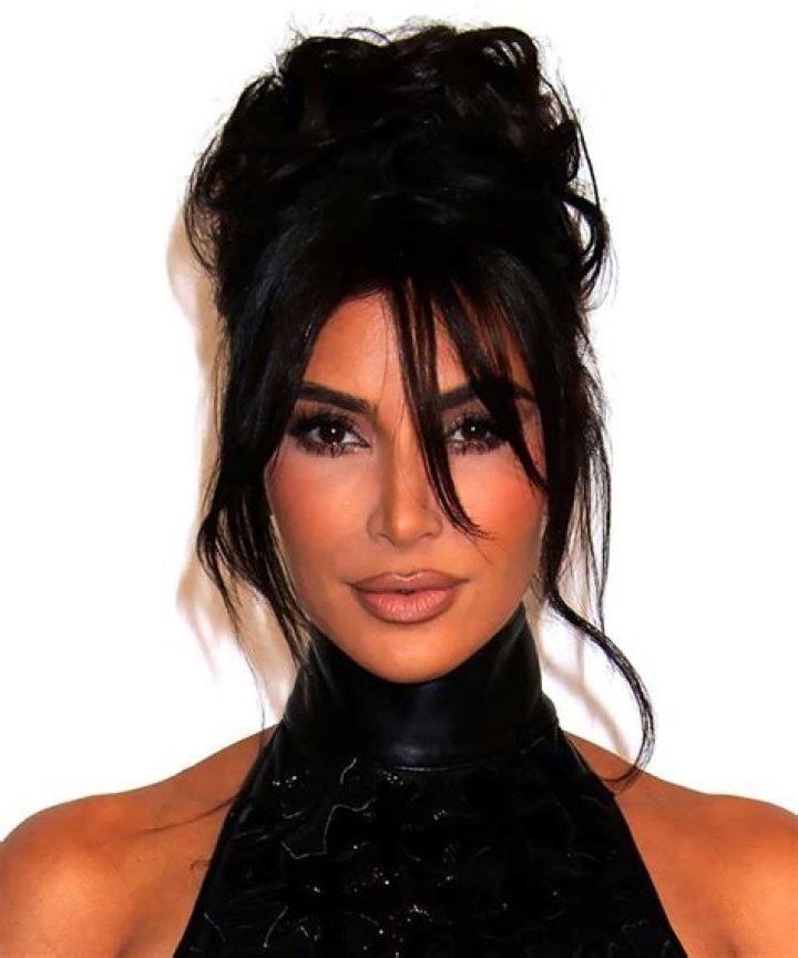 Kim Kardashian’s Long Ponytail Hairstyle At Paris Fashion Week – Pics – Hollywood Life