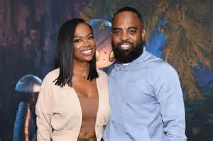 Kim Zolciak Shades Kandi Burruss’ Marriage To Todd Tucker: ‘I Don’t Share My Husband’