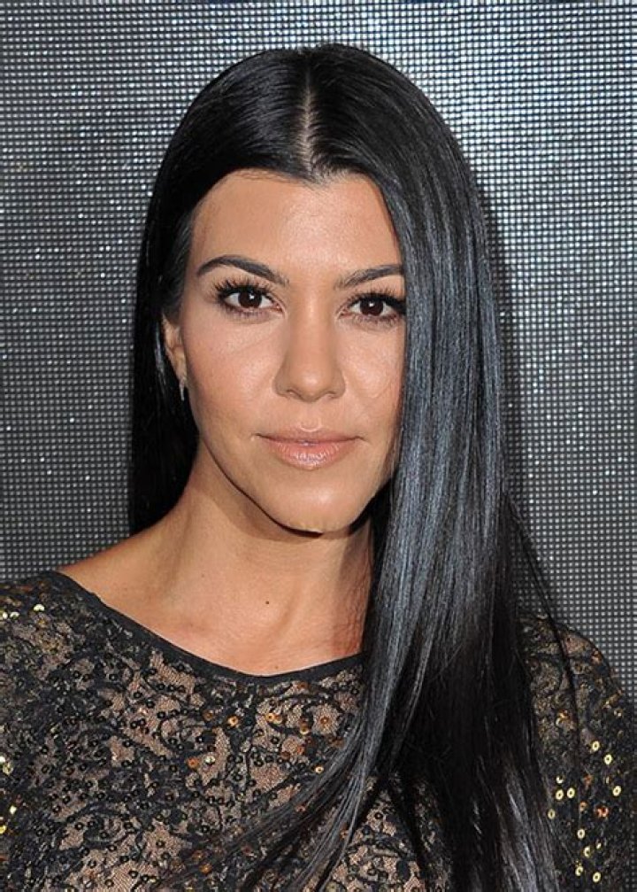Kourtney Kardashian’s Insanely Shiny Hair — Shop Her Must-Have Dry Shampoo